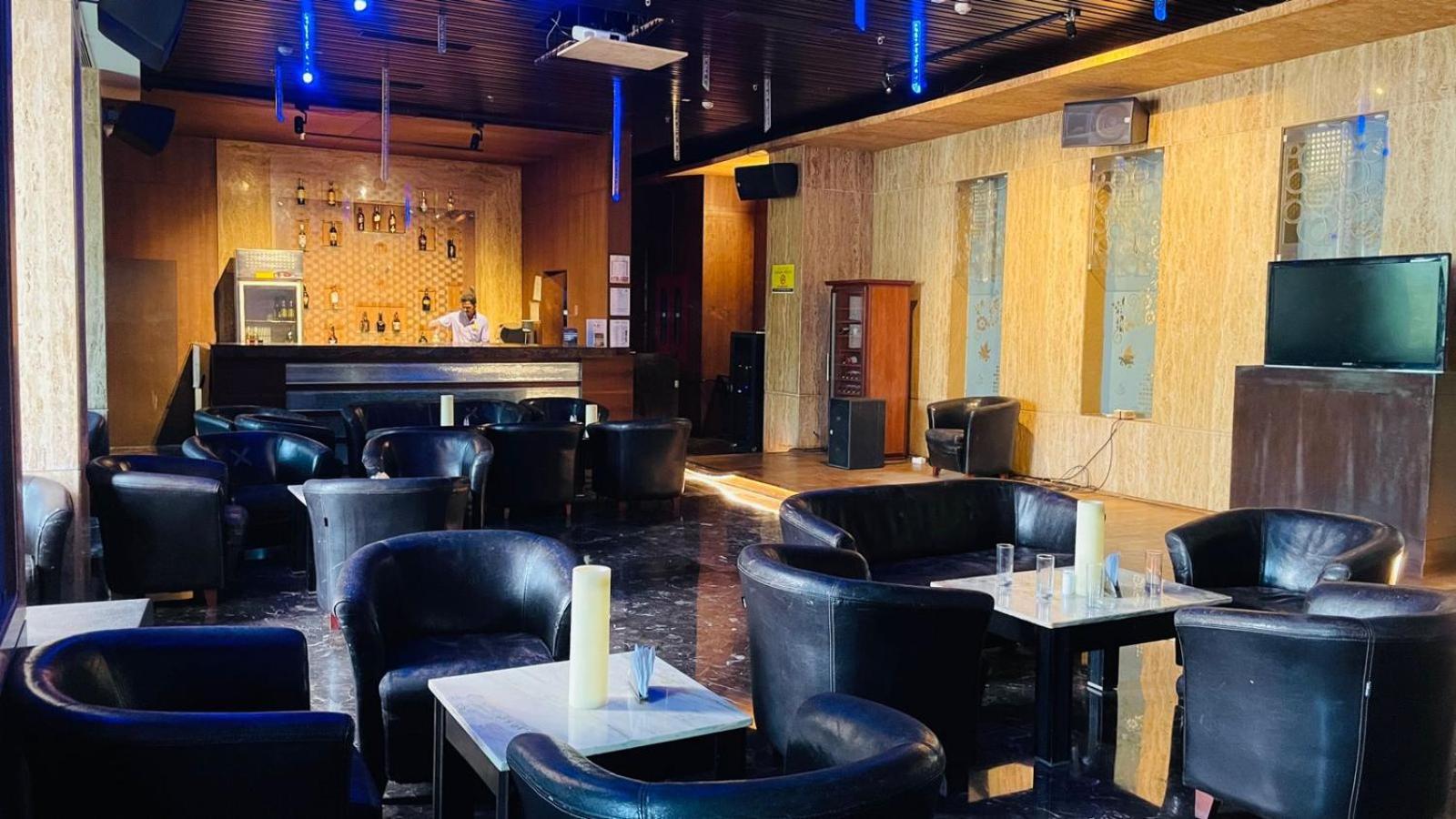 皇家兰花中央基列蒂亨比酒店 外观 照片